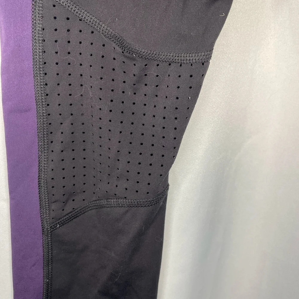 Avia Athletic Wear Cropped Leggings - Picture 4 of 5